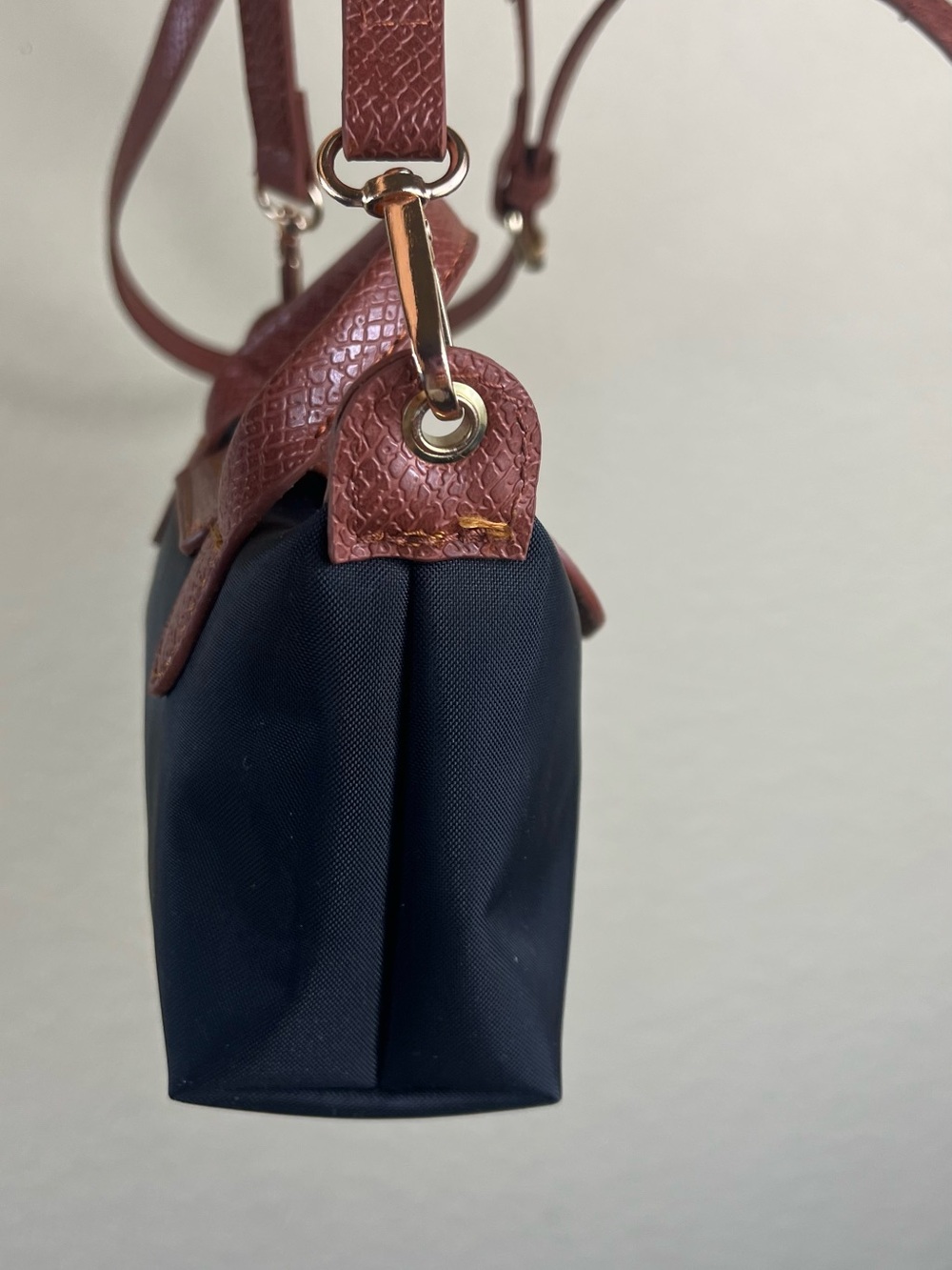Mini crossbody bag, black color with brown trim, zippered small shoulder purse - Picture 3 of 10